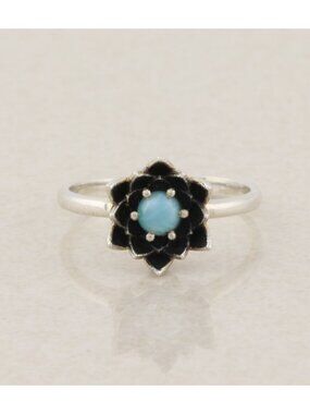 Sterling Silver Blue Dolphin Stone Larimar Flower Ring Size 6 1/4